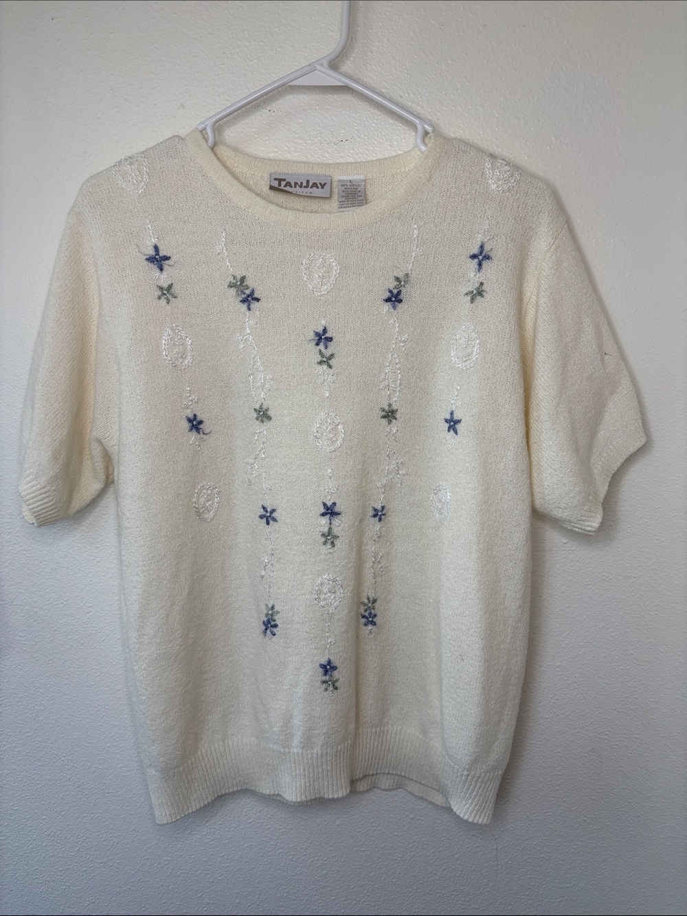 VTG TanJay Petites Cream Short Sleeve Embroidered Floral Sweater - L